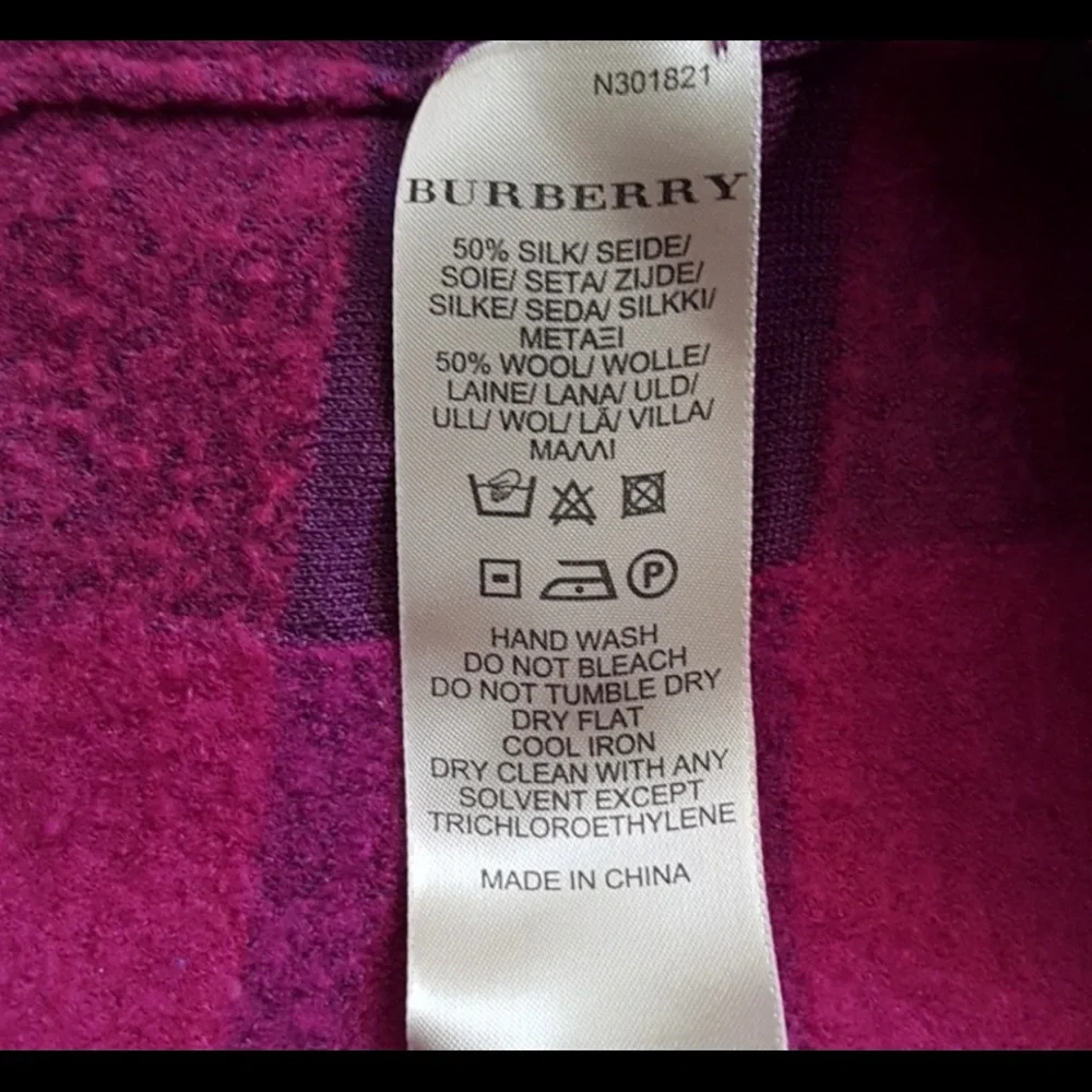 Burberry Purple and Pink V-Neck Sweater - Picture 2 of 7
